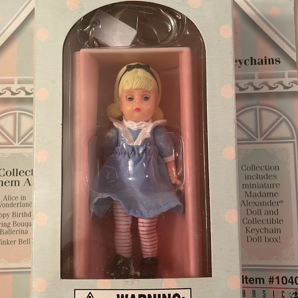 Madame Alexander Keychain Doll (Alice in Wonderland) - Picture 3 of 6